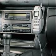 KUDA Konsole VW Passat ab 11/96 & ab 11/00 Montage oben (mit Getr�nkeh.)